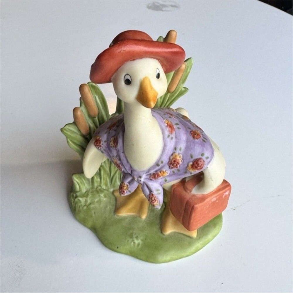 Hallmark Ceramic Multicolor Goose Figurine with Hat, Suitcase, Shawl Animals